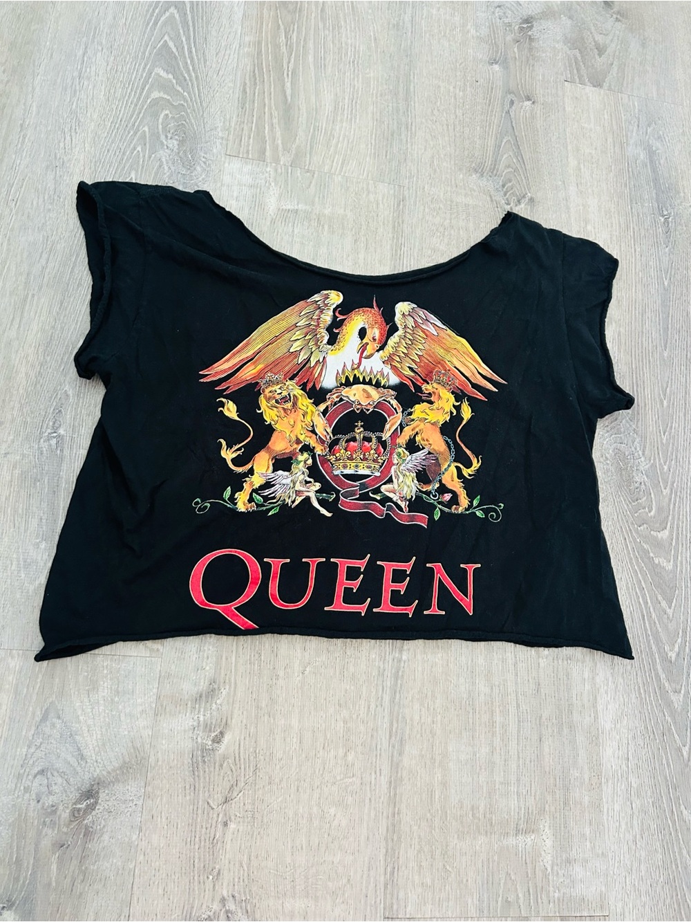 Queen Band Women’s Crest  Black Crop Top with Gold and Red Crest XL